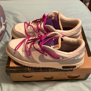 Lot 28/50 off white dunks